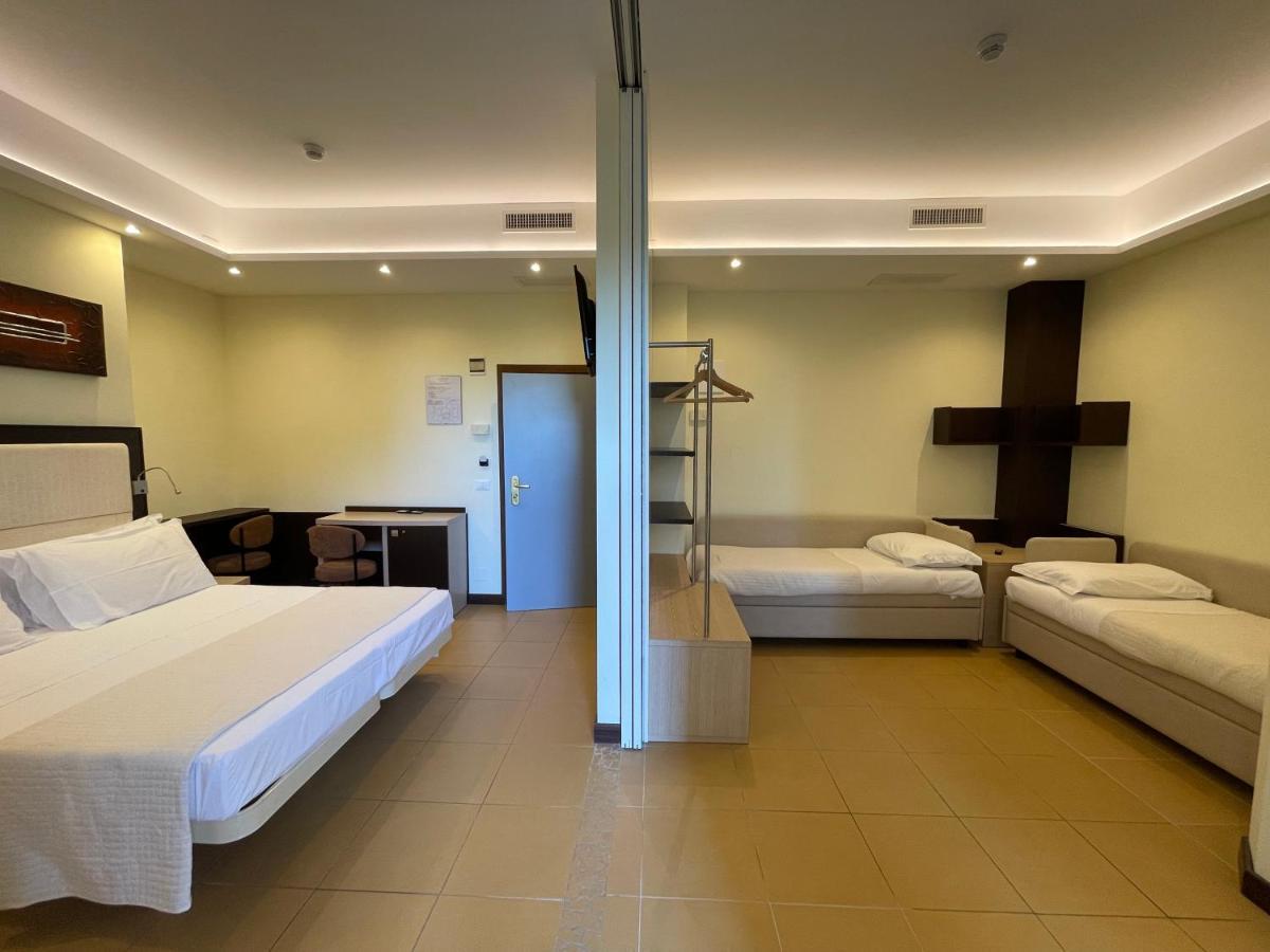 רימיני Hotel City מראה חיצוני תמונה