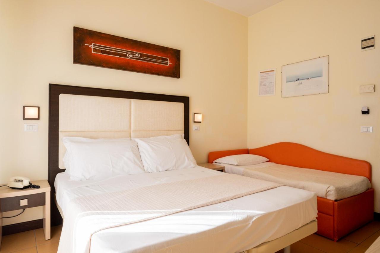 רימיני Hotel City מראה חיצוני תמונה