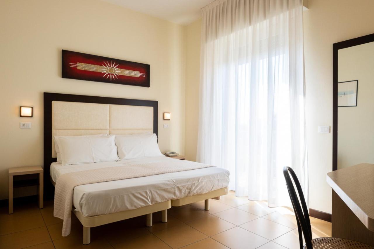 רימיני Hotel City מראה חיצוני תמונה