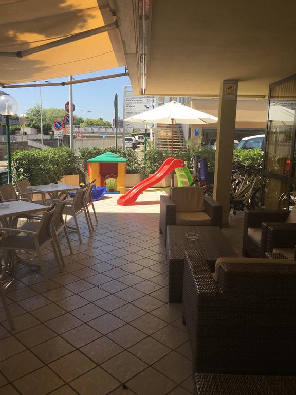 רימיני Hotel City מראה חיצוני תמונה